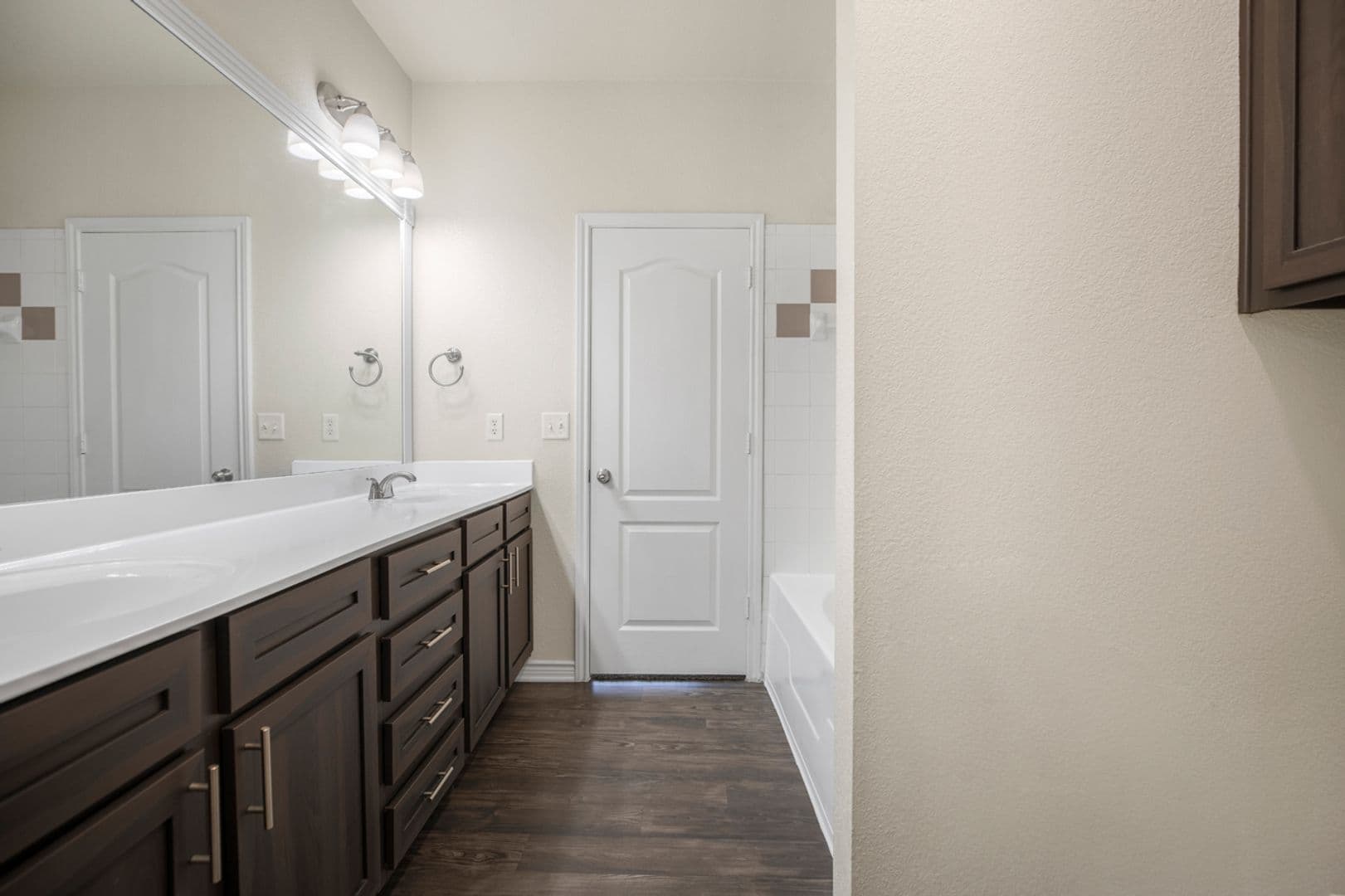 Austin Apartment: 501 E. Stassney Ln