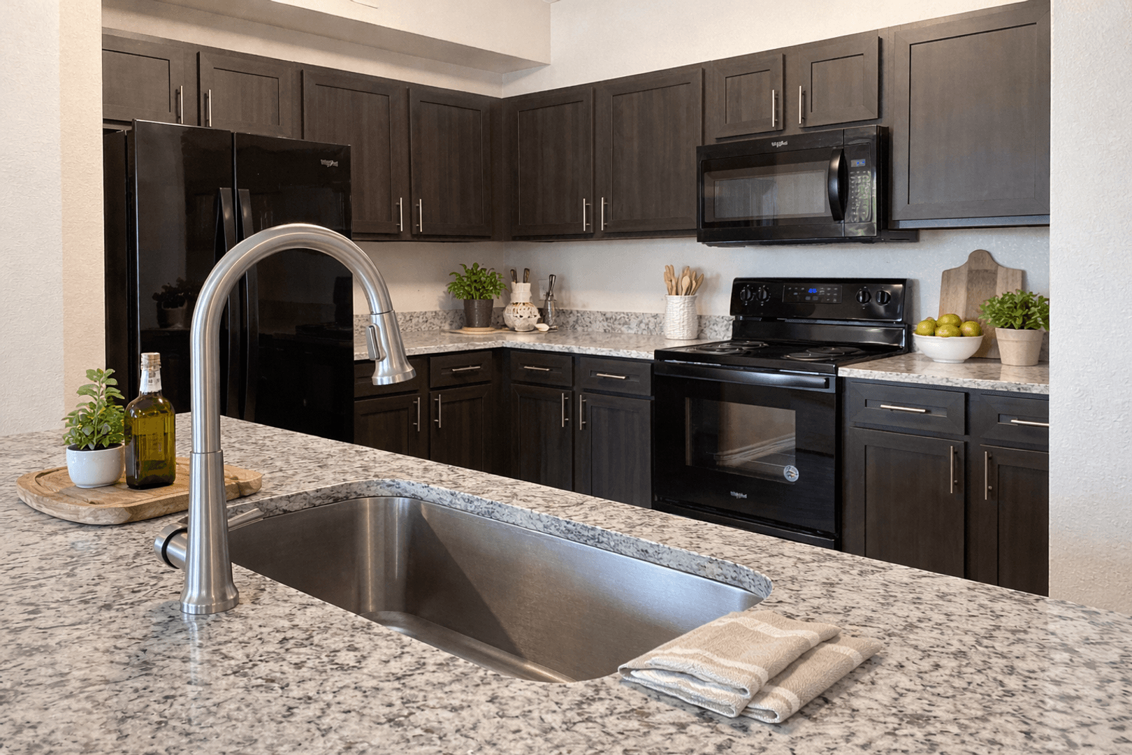 Austin Apartment: 501 E. Stassney Ln