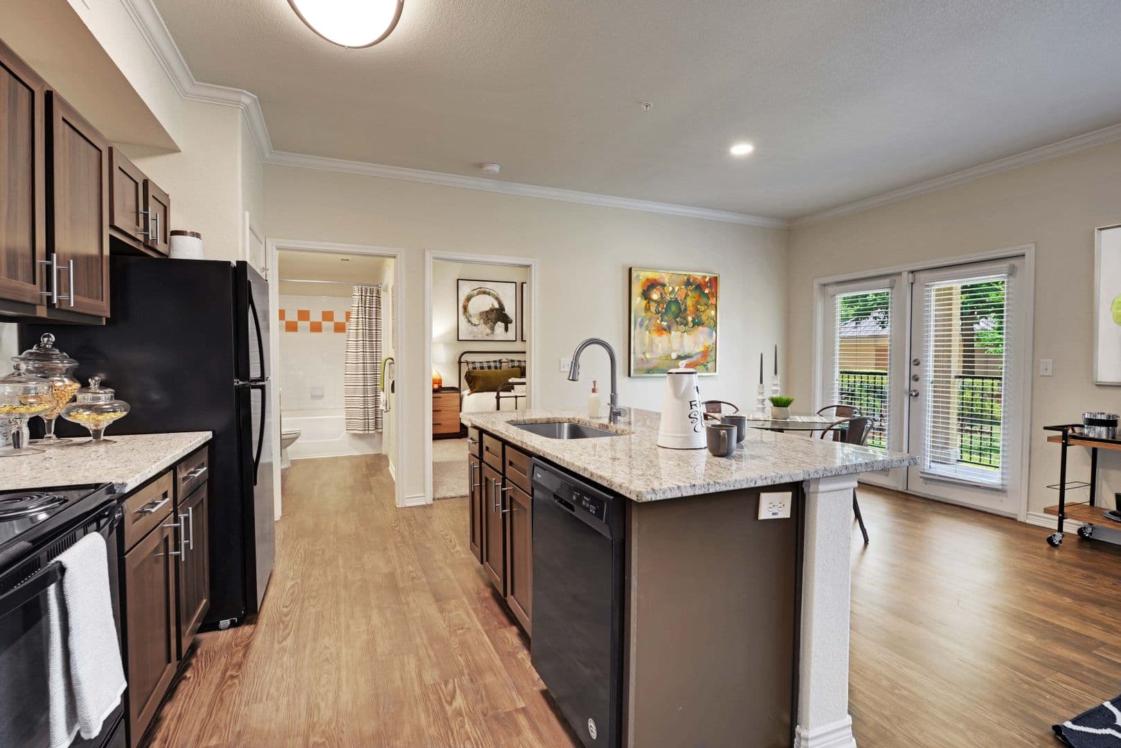 Austin Apartment: 501 E. Stassney Ln