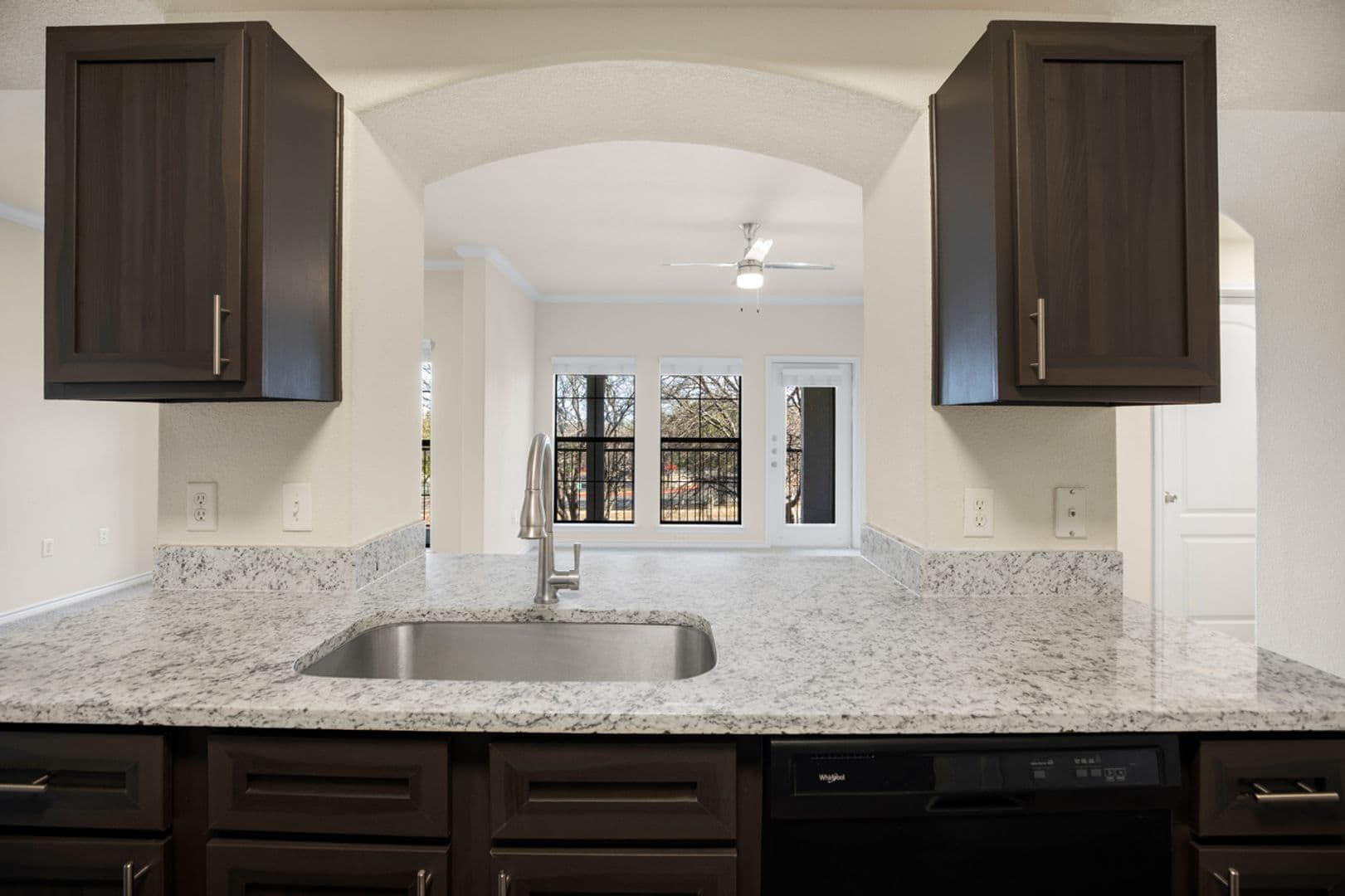 Austin Apartment: 501 E. Stassney Ln