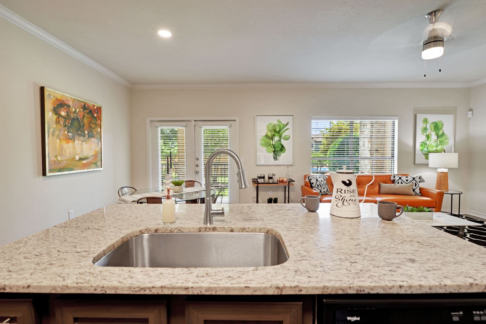 Austin Apartment: 501 E. Stassney Ln