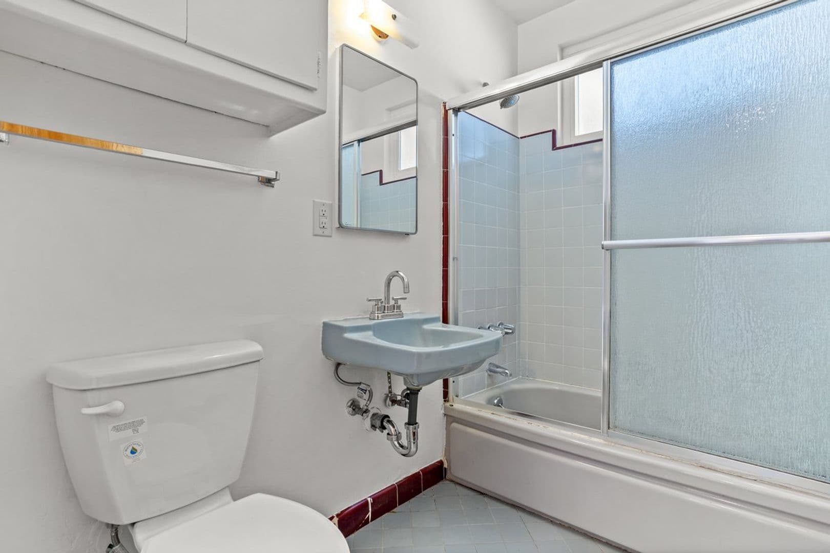 Los Angeles Apartment: 8211 Blackburn Ave