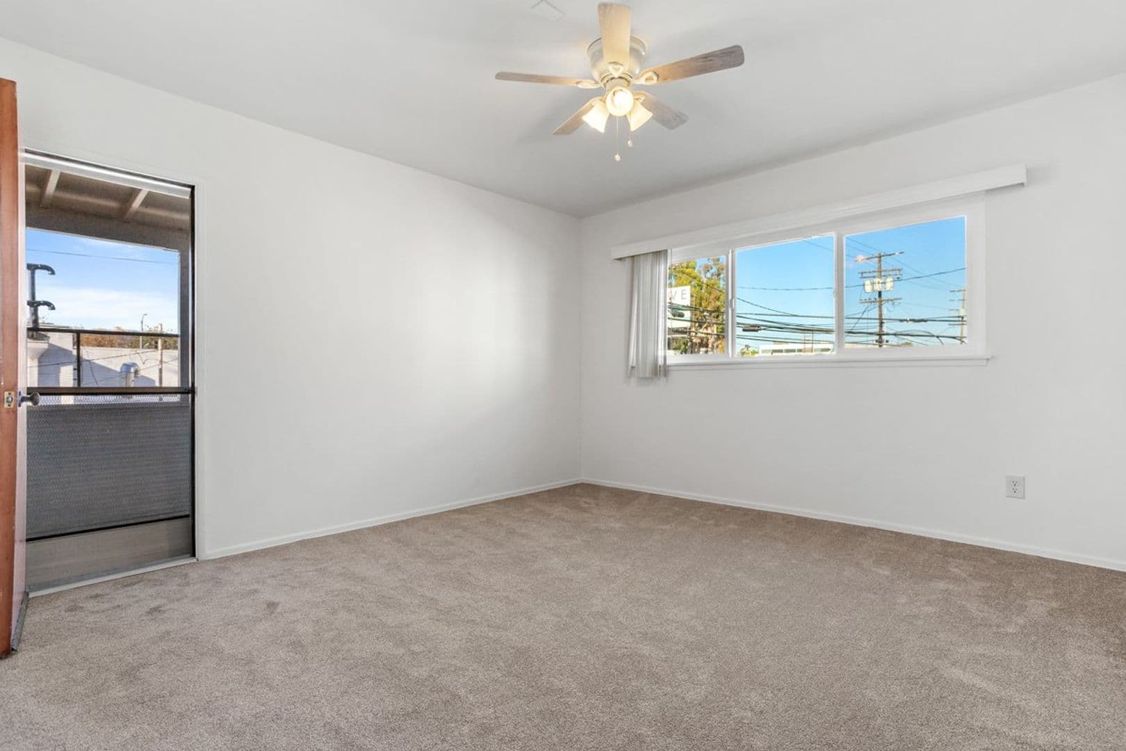 Los Angeles Apartment: 8211 Blackburn Ave
