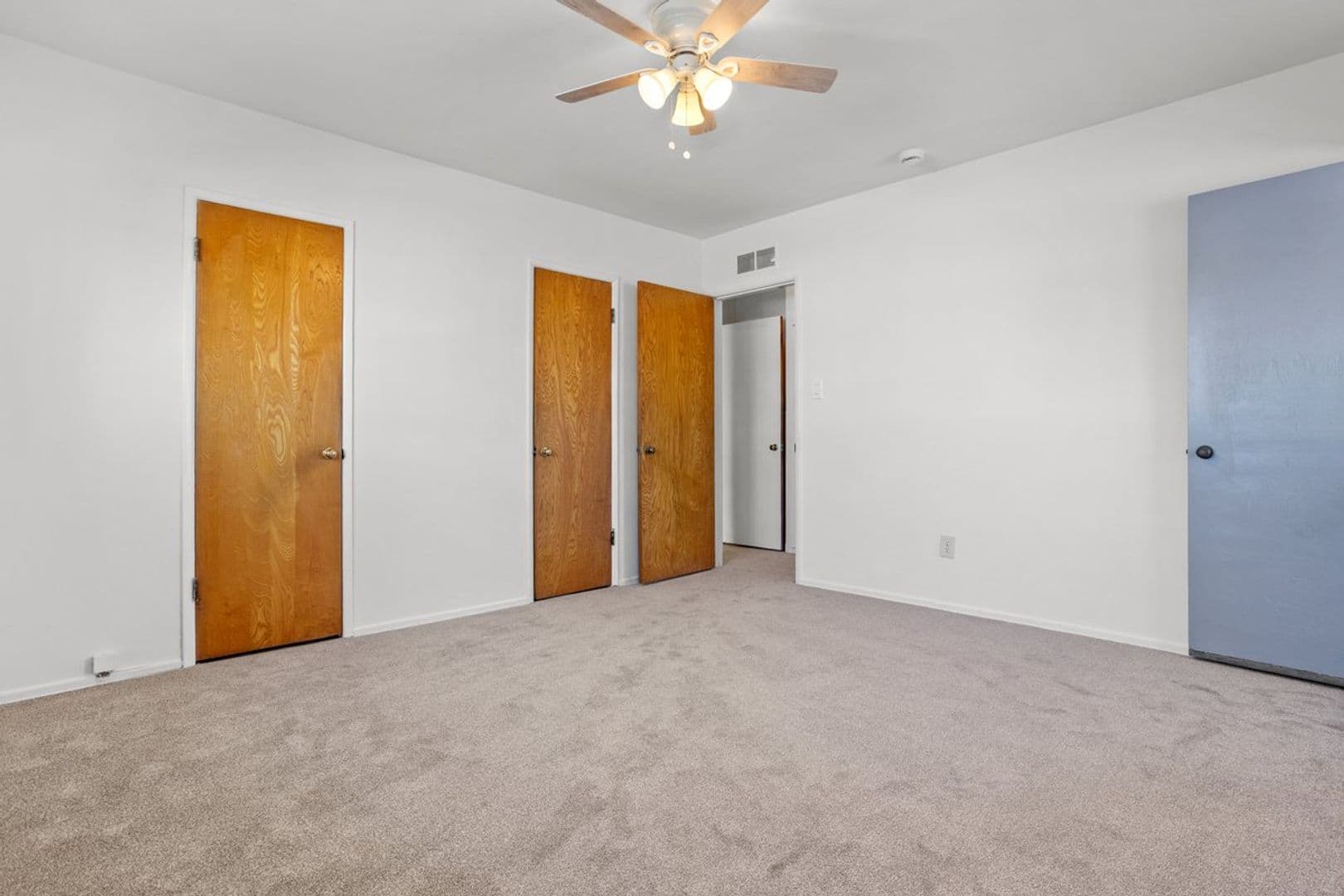 Los Angeles Apartment: 8211 Blackburn Ave