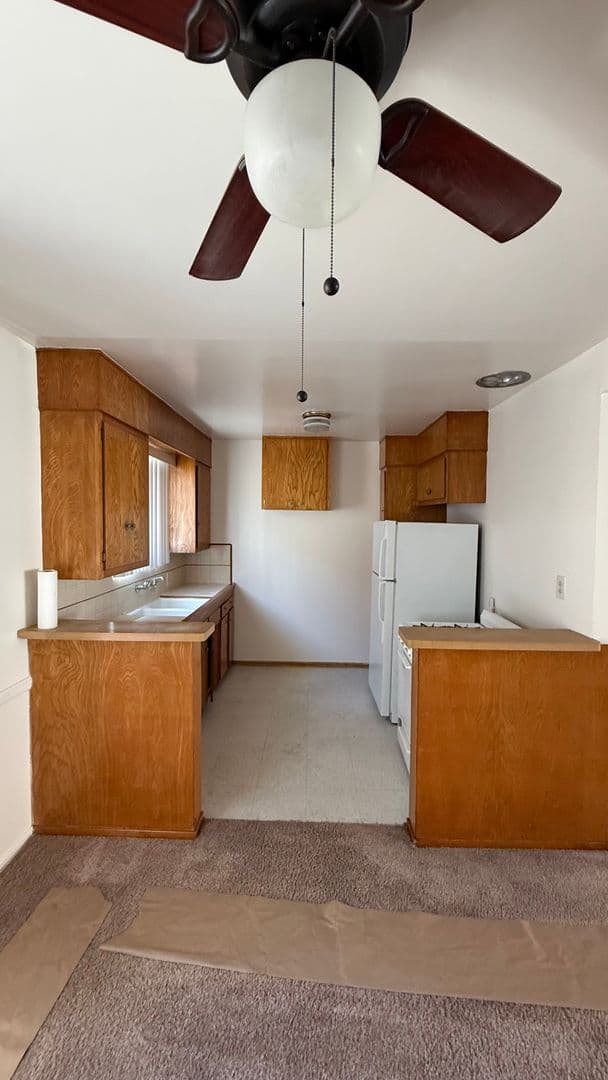 Los Angeles Apartment: 8211 Blackburn Ave