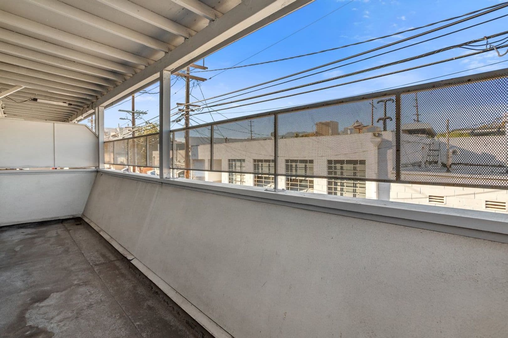 Los Angeles Apartment: 8211 Blackburn Ave