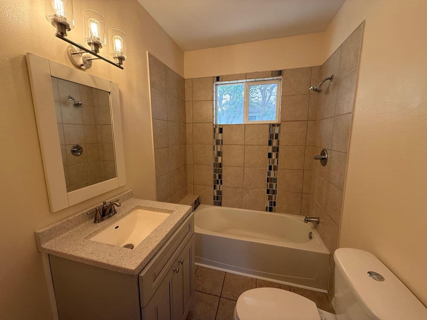 Waco House: 2202 Burnett Ave