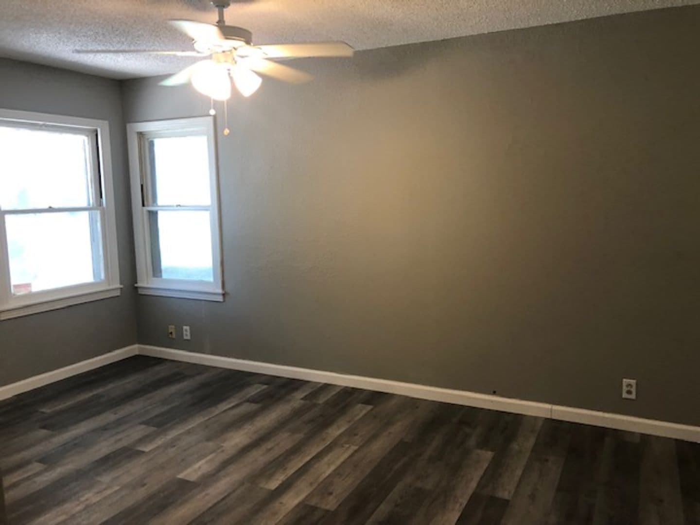 Gatesville House: 104 N 28th St
