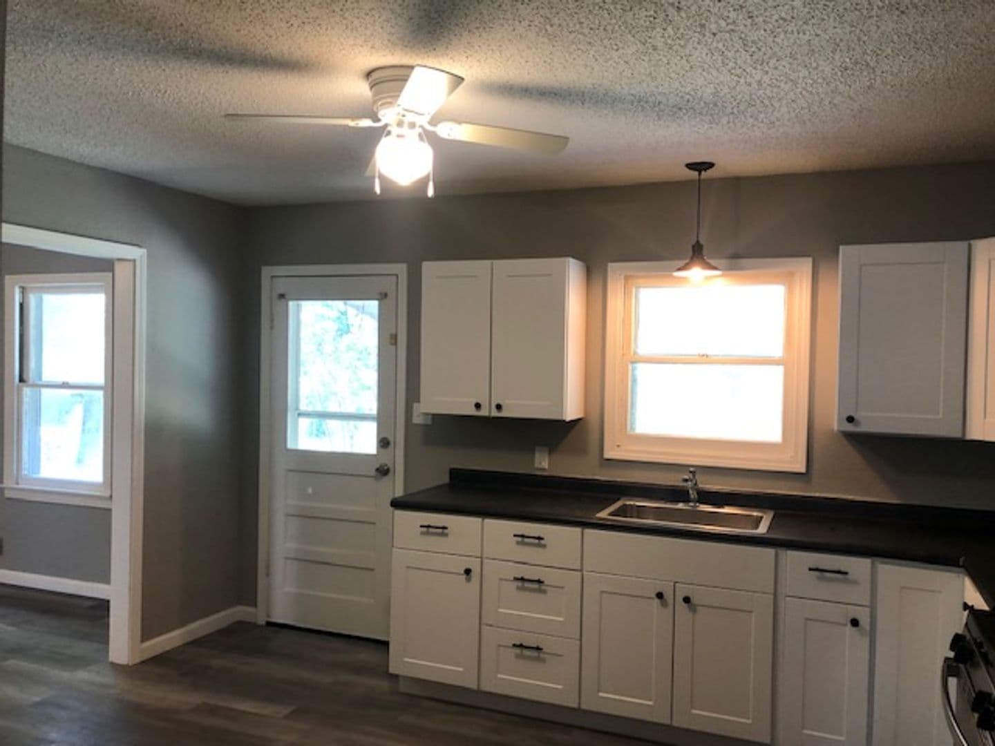 Gatesville House: 104 N 28th St