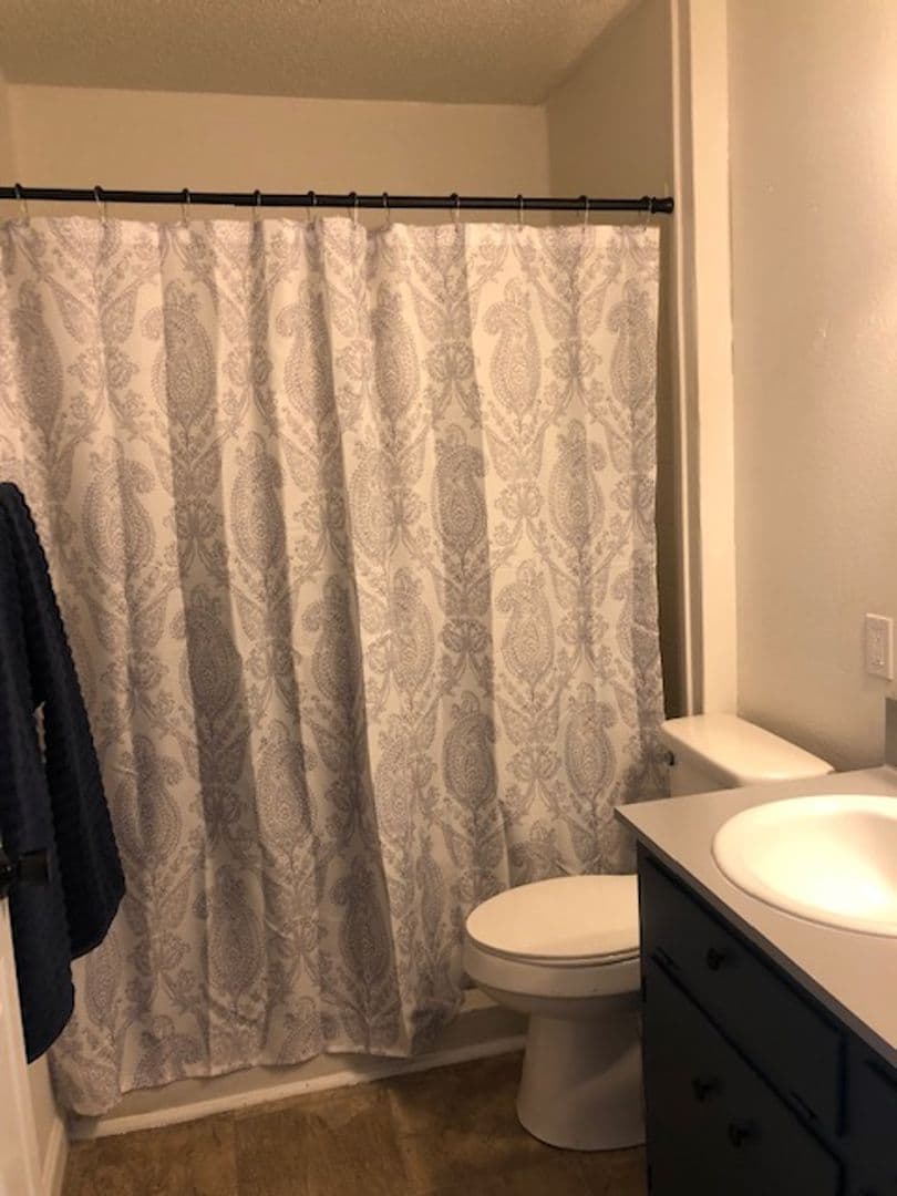 Gatesville House: 104 N 28th St