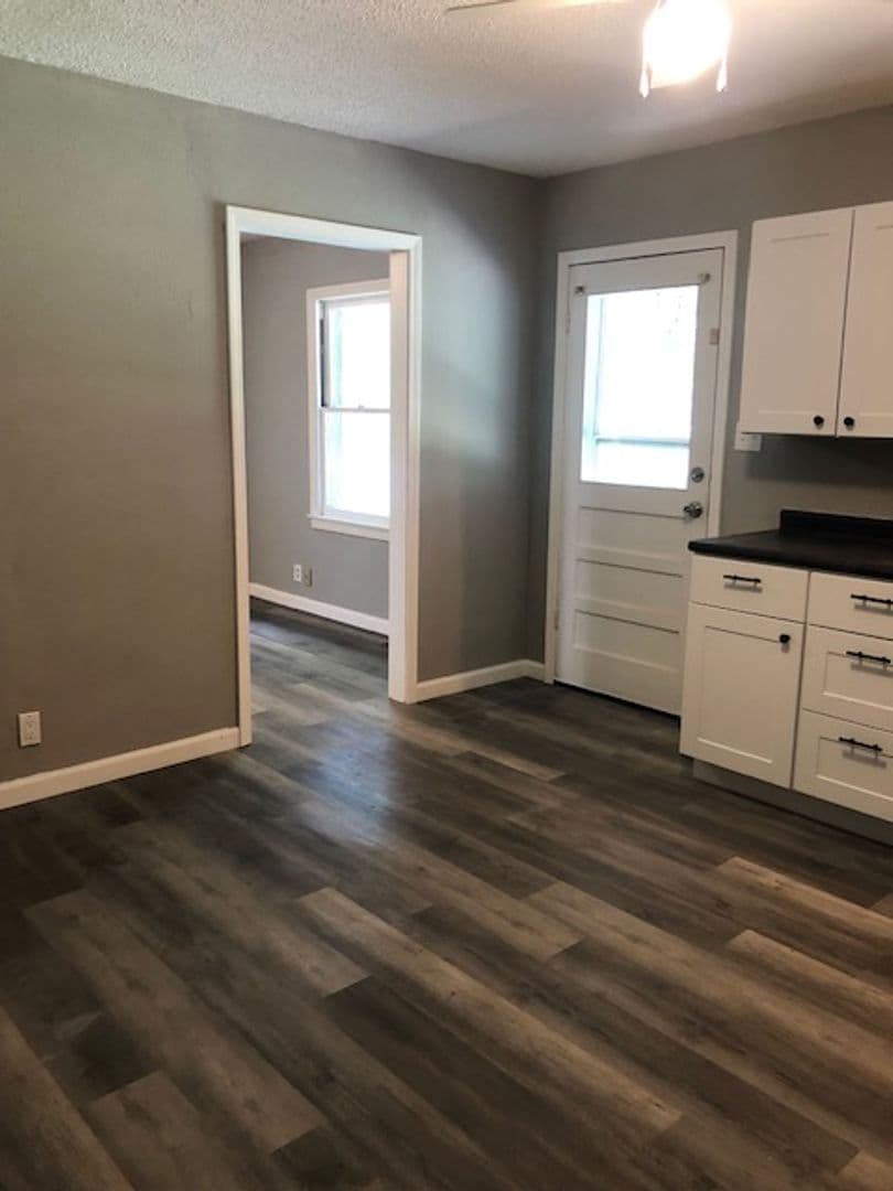 Gatesville House: 104 N 28th St