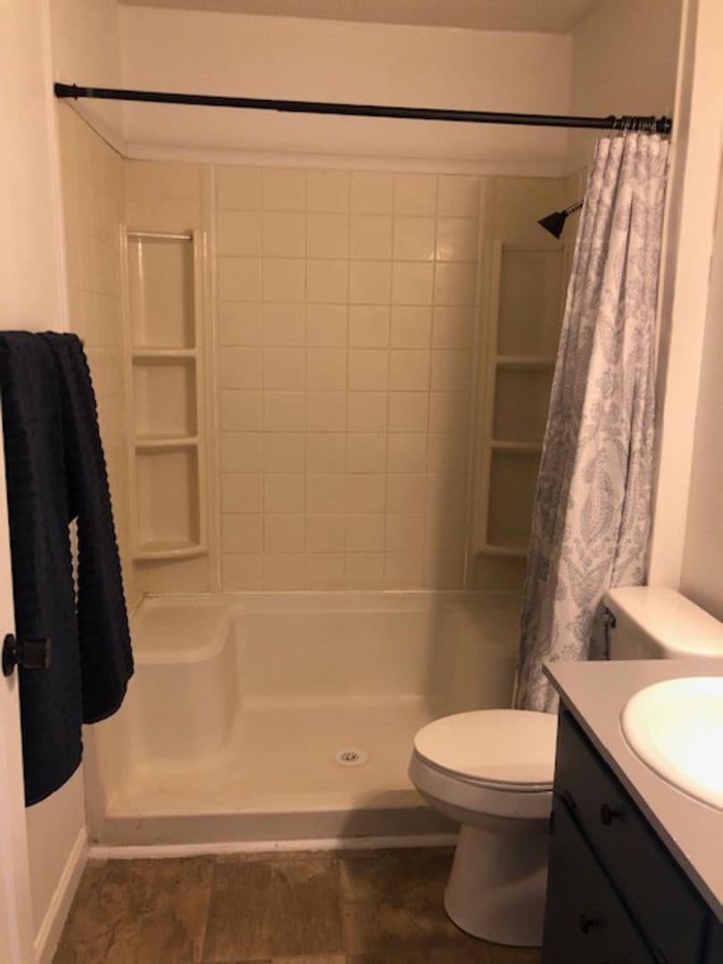 Gatesville House: 104 N 28th St
