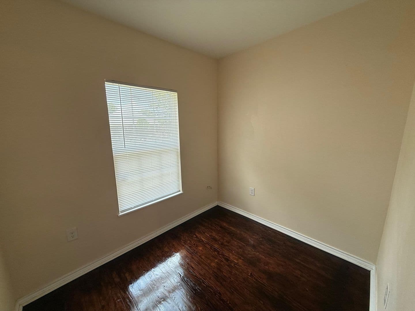 Waco House: 2202 Burnett Ave