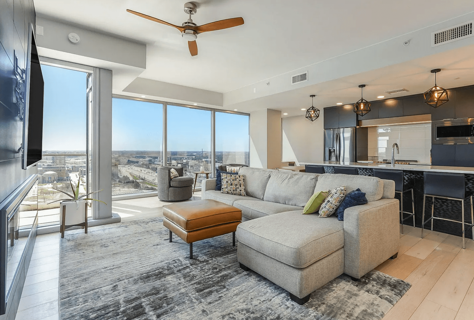 Grand Rapids Apartment: 820 Monroe Ave NW Ste 175