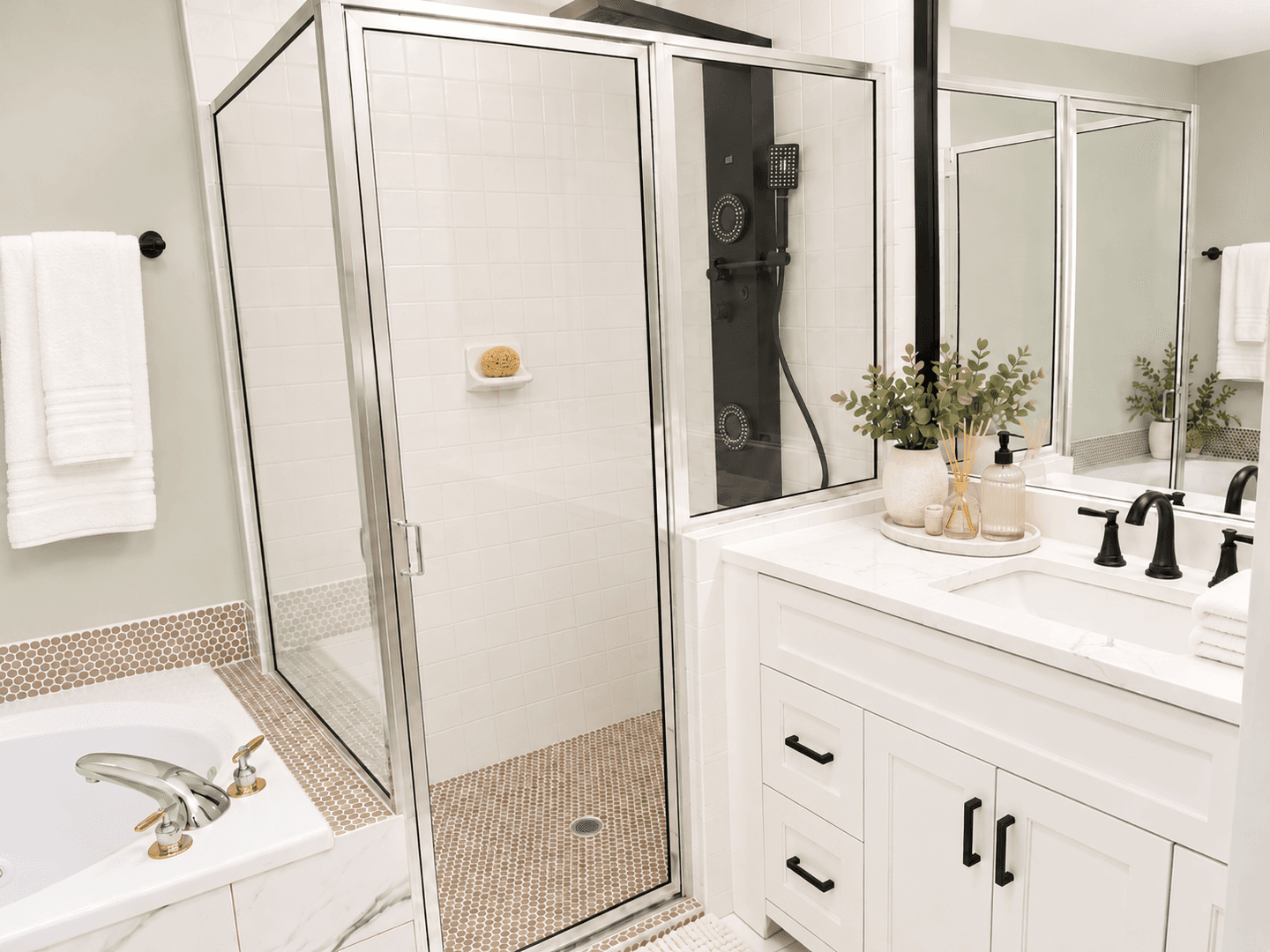 Grand Rapids Apartment: 820 Monroe Ave NW Ste 175