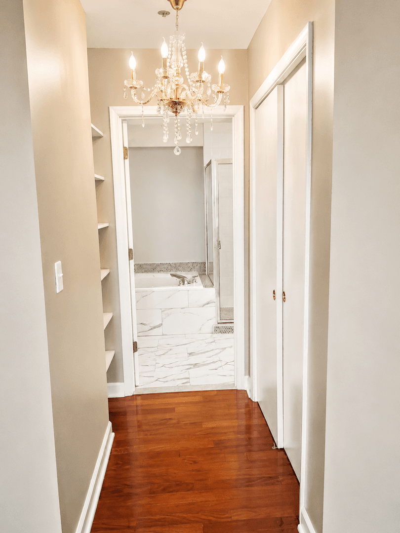 Grand Rapids Apartment: 820 Monroe Ave NW Ste 175