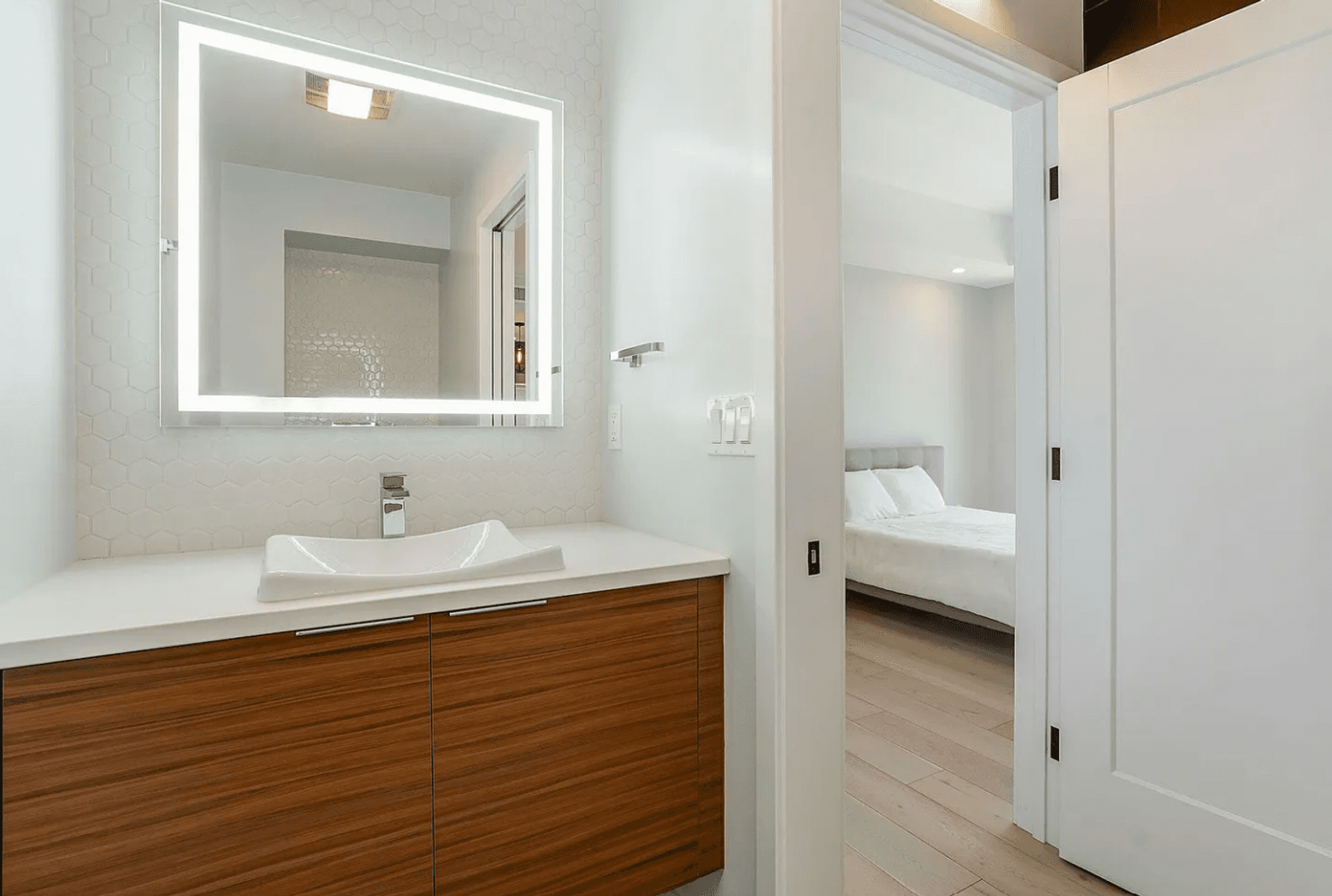 Grand Rapids Apartment: 820 Monroe Ave NW Ste 175