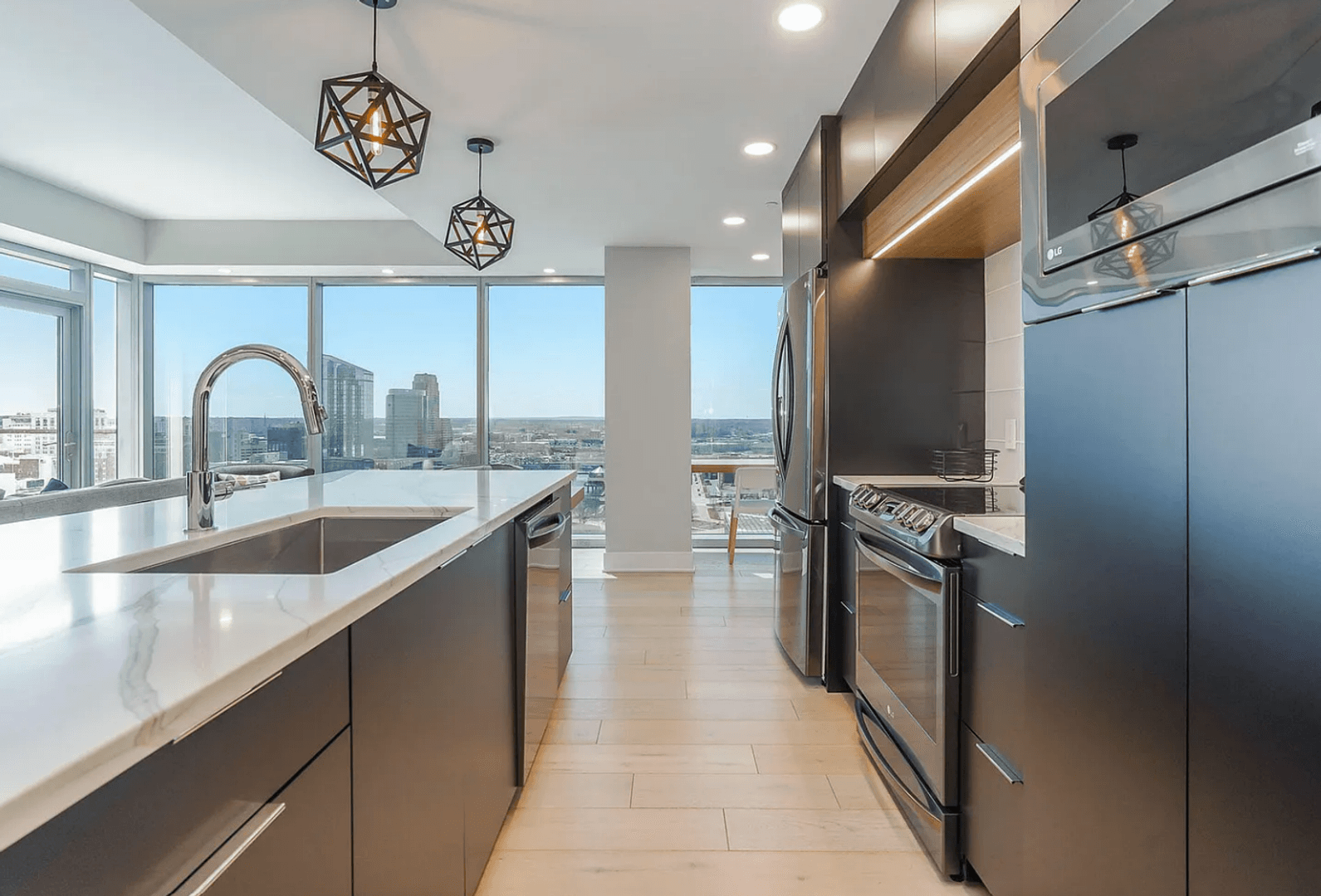 Grand Rapids Apartment: 820 Monroe Ave NW Ste 175