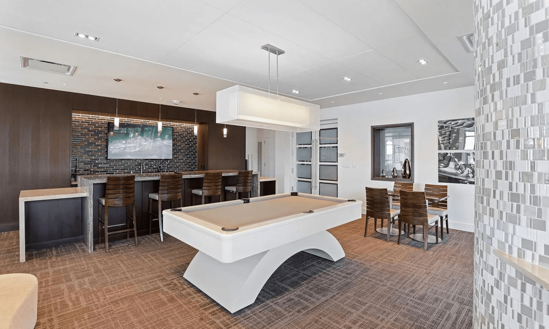 Grand Rapids Apartment: 820 Monroe Ave NW Ste 175