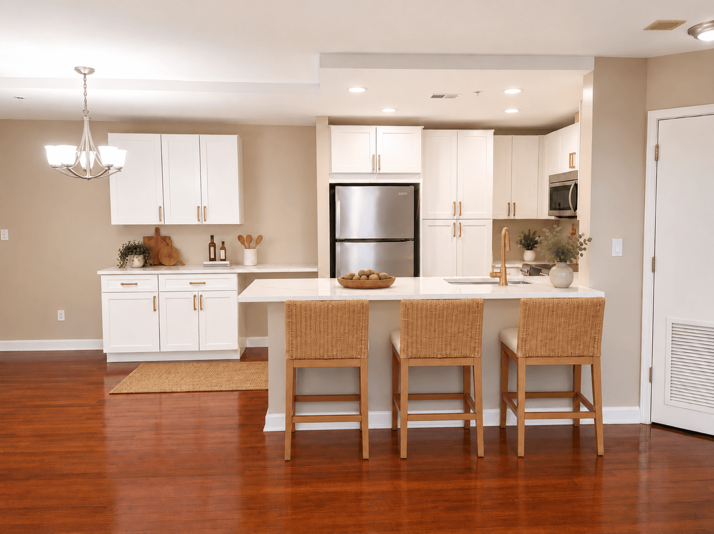 Grand Rapids Apartment: 820 Monroe Ave NW Ste 175