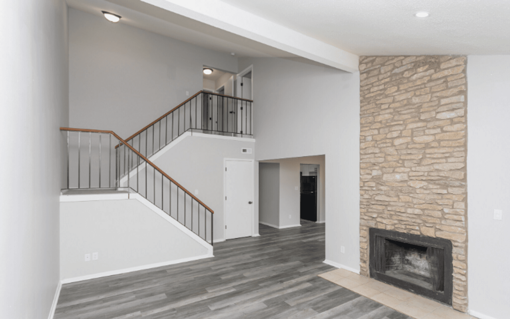 Fort Wayne Apartment: 5810 Meadows Dr.