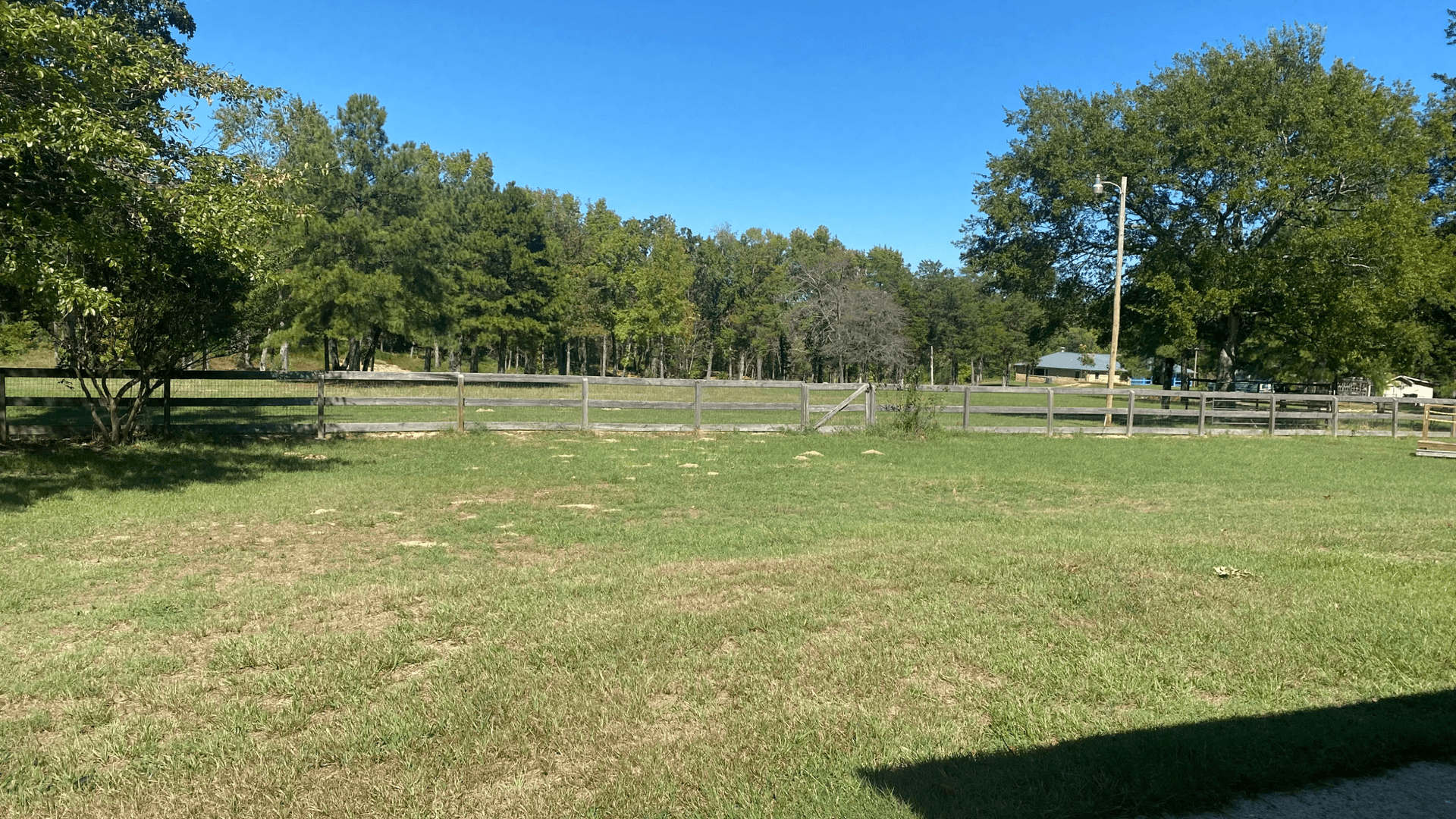 Tyler House: 14508 Hwy 31 W