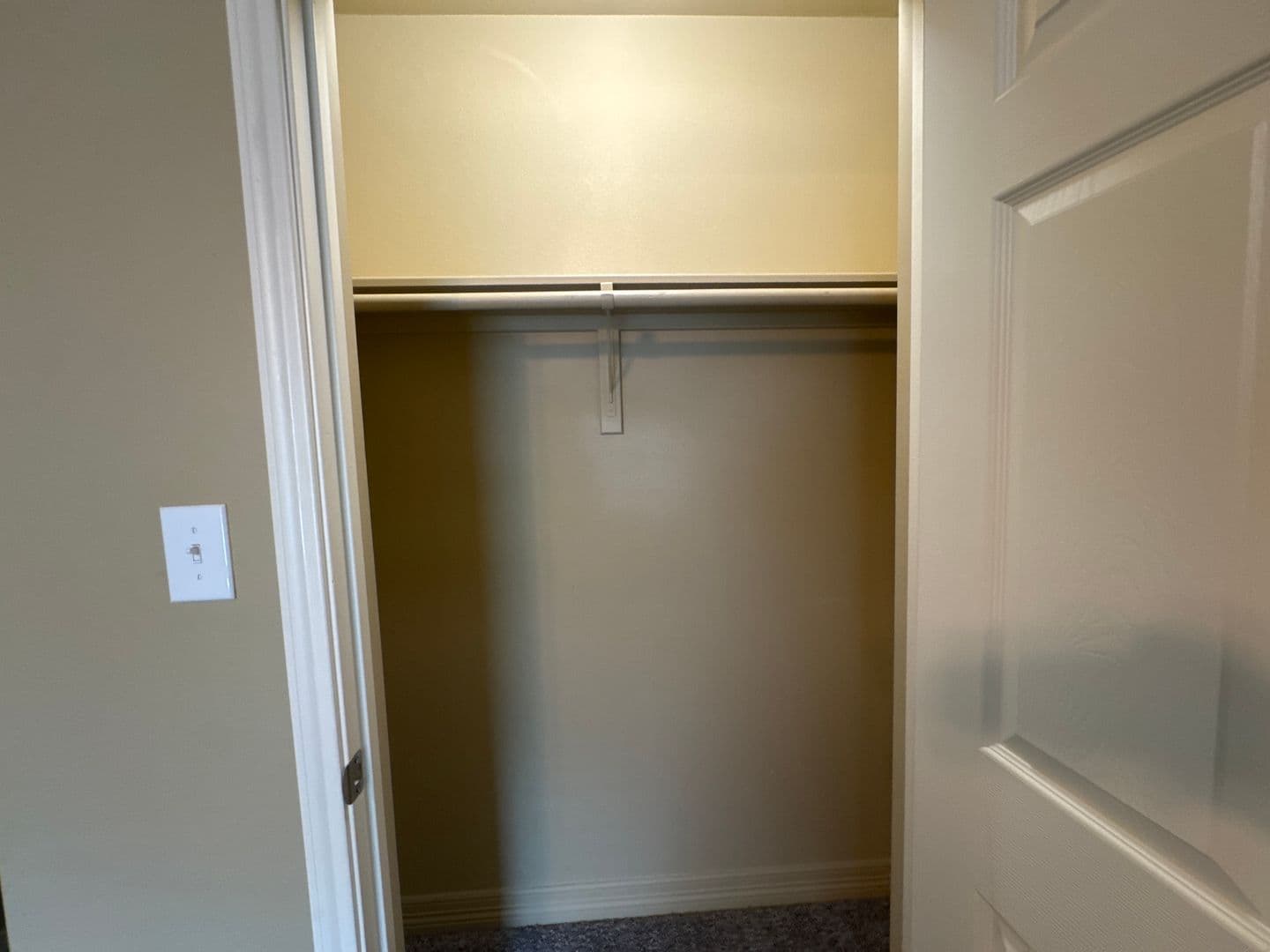 Longview Apartment: 113 Magnolia Lane