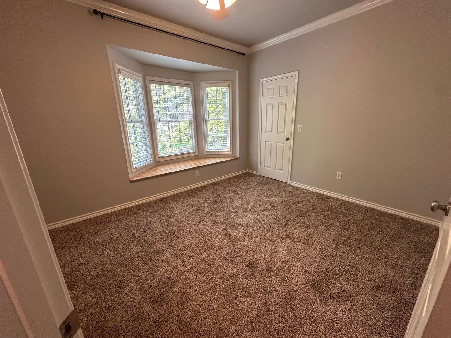 Tyler House: 3934 Hanover Pl