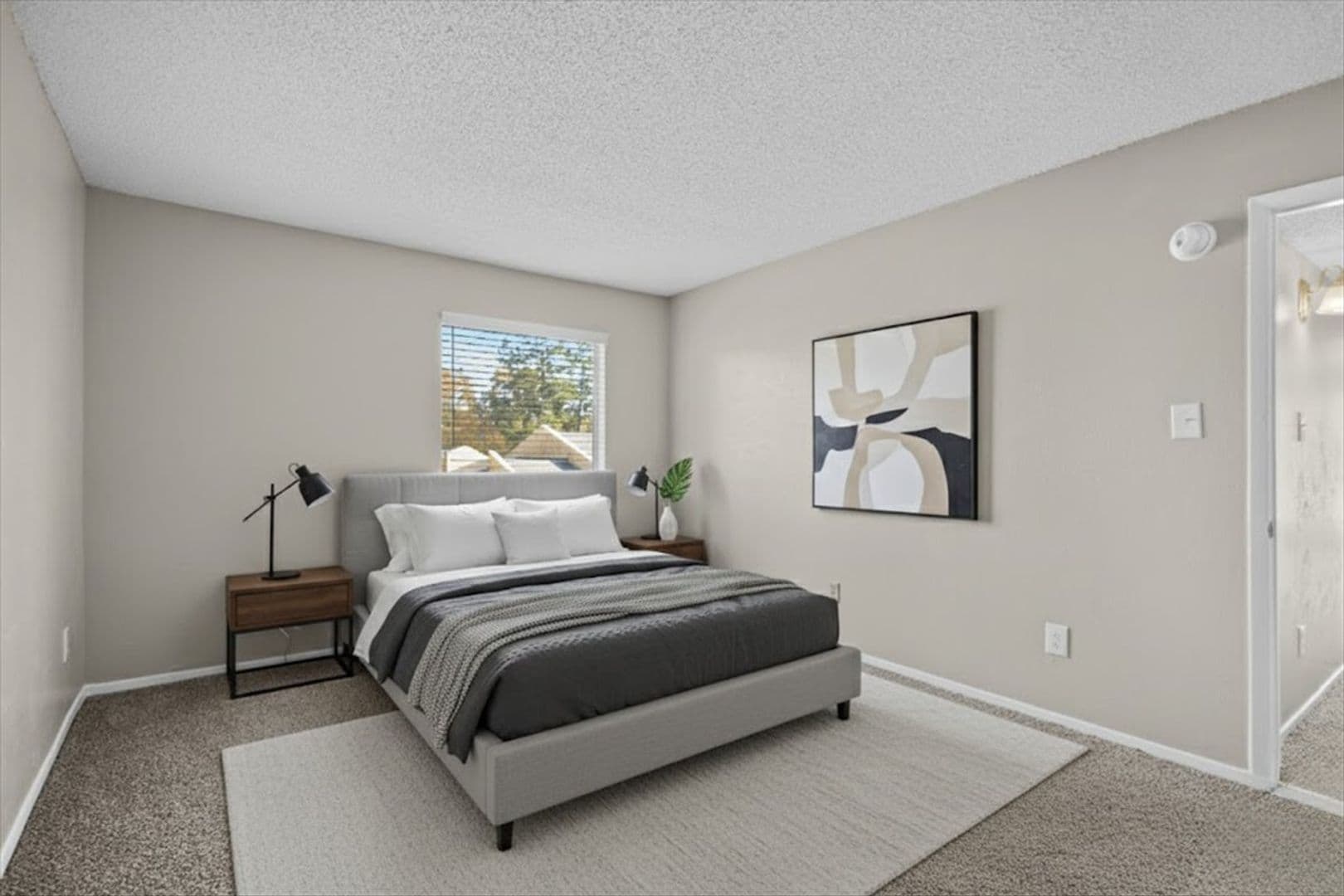 Tyler Apartment: 2720 S Broadway Ave