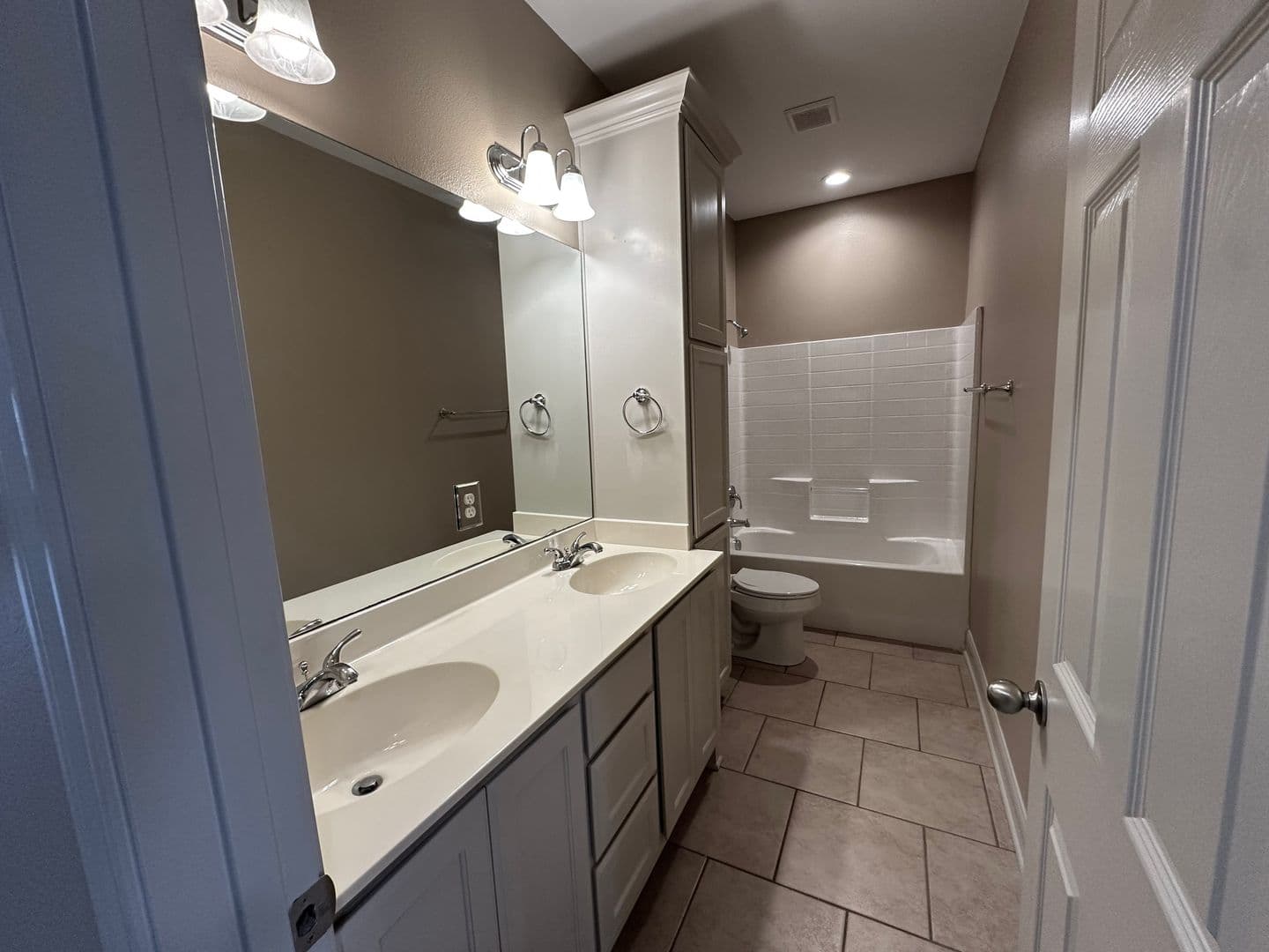 Tyler Townhome: 3921 Mobley Cir