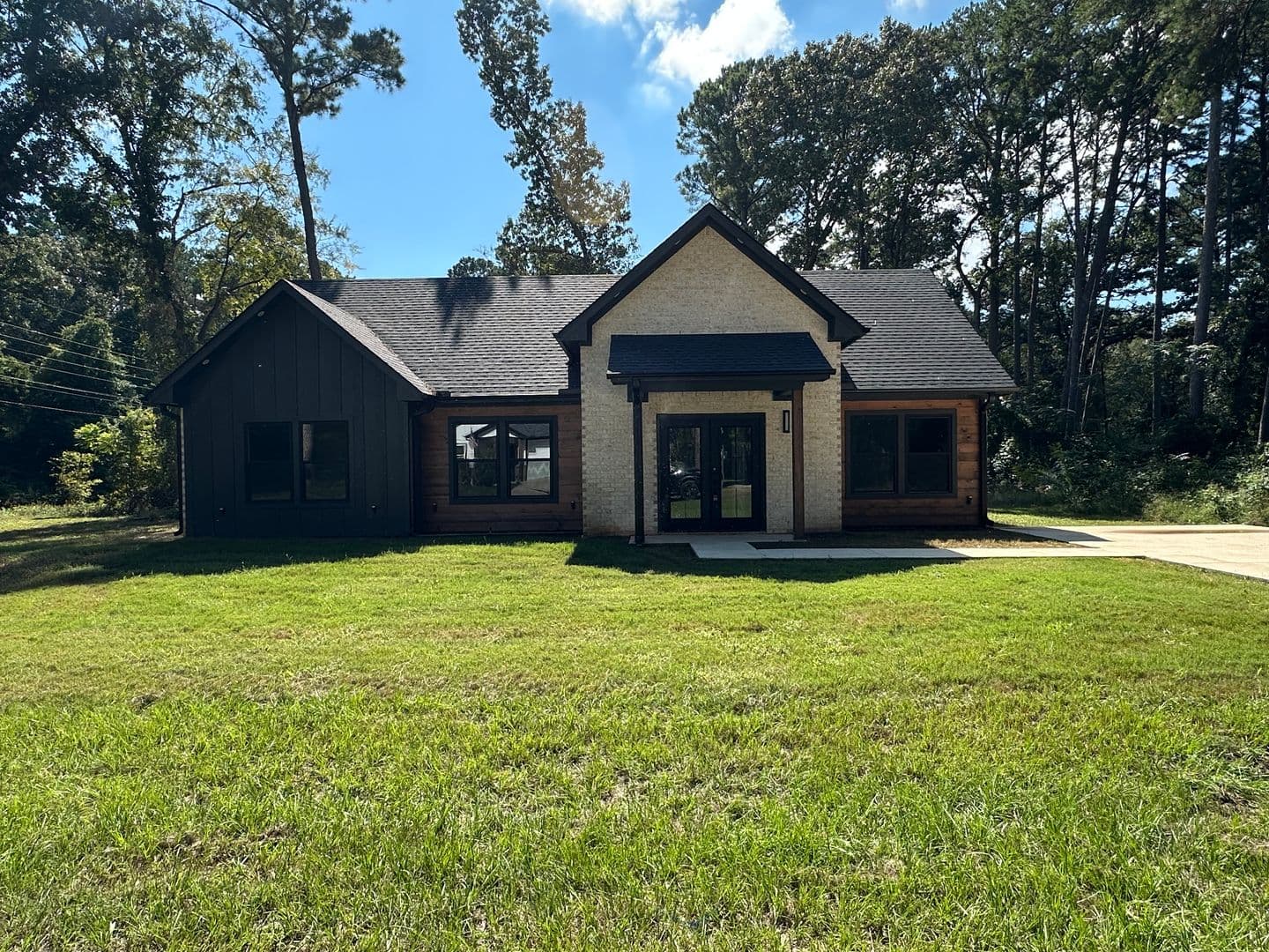 Bullard House: 115 Deborah Dr