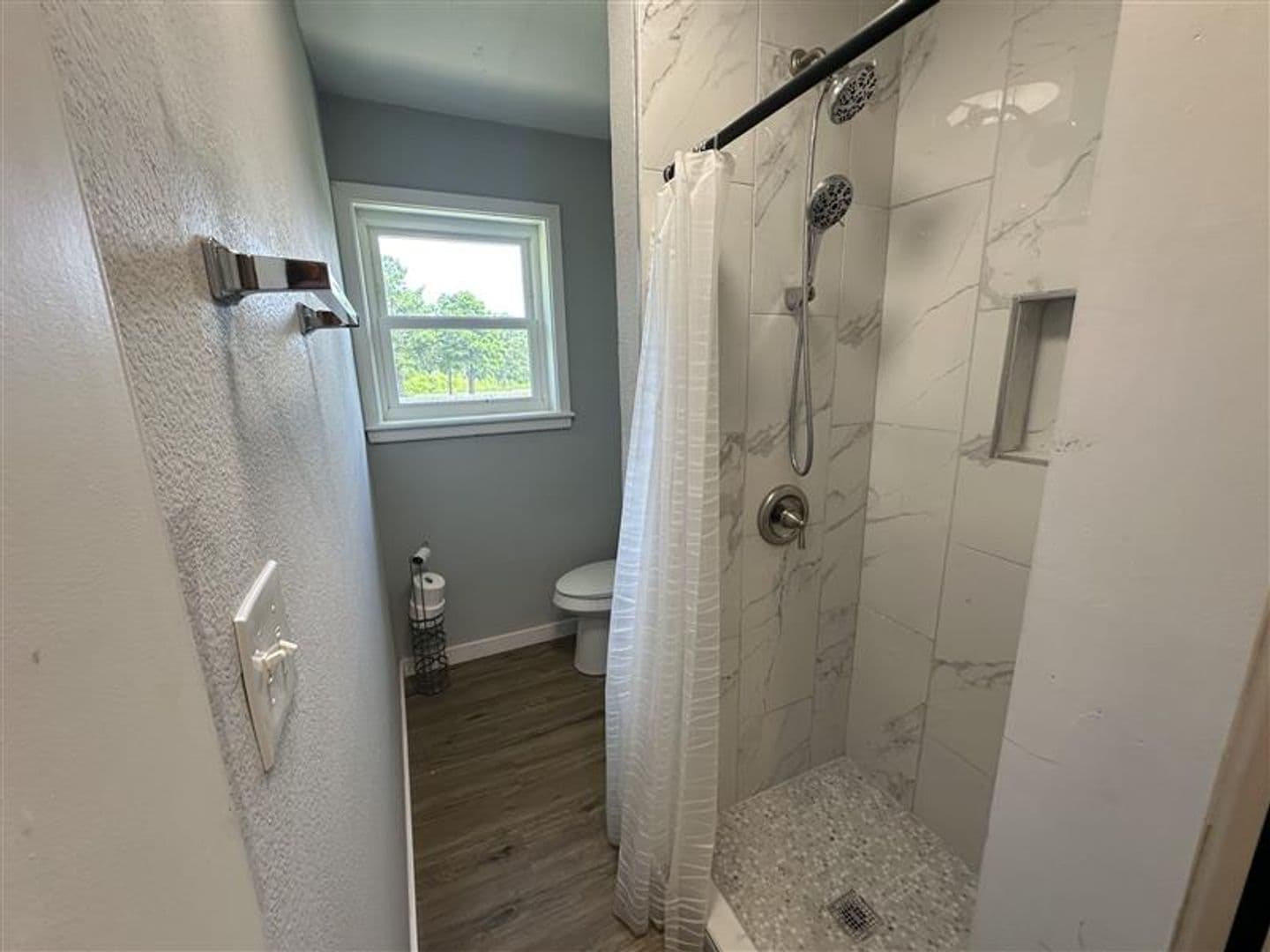 Tyler House: 14508 Hwy 31 W
