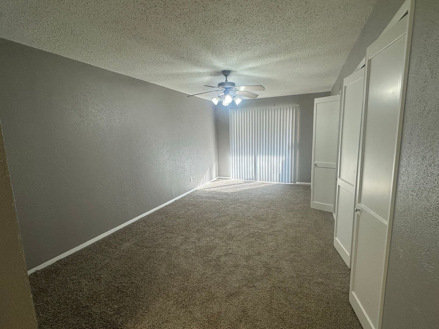Longview Apartment: 2114 E Marshall Ave