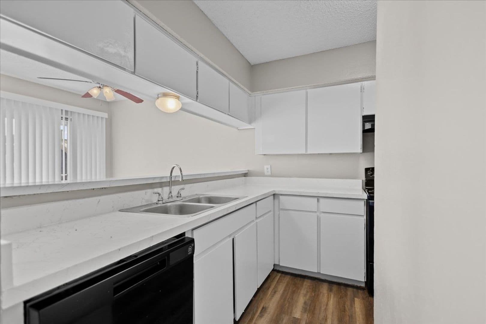 Tyler Apartment: 2720 S Broadway Ave