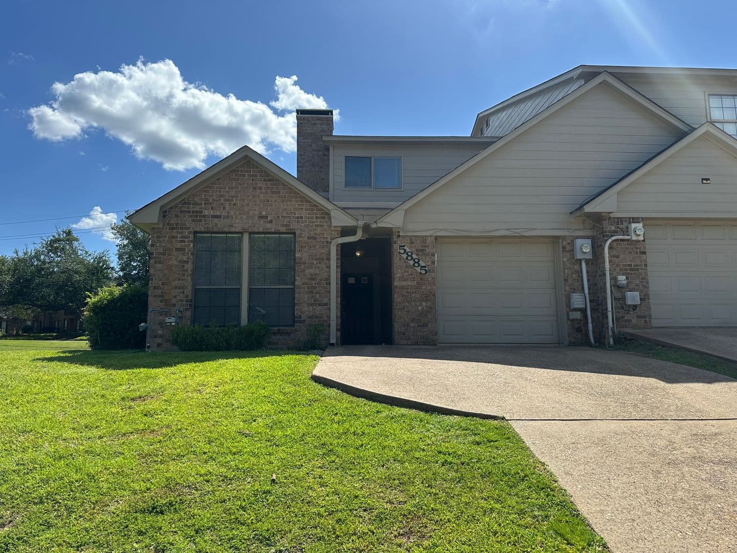 Tyler Townhome: 5885 Creek Side Circle