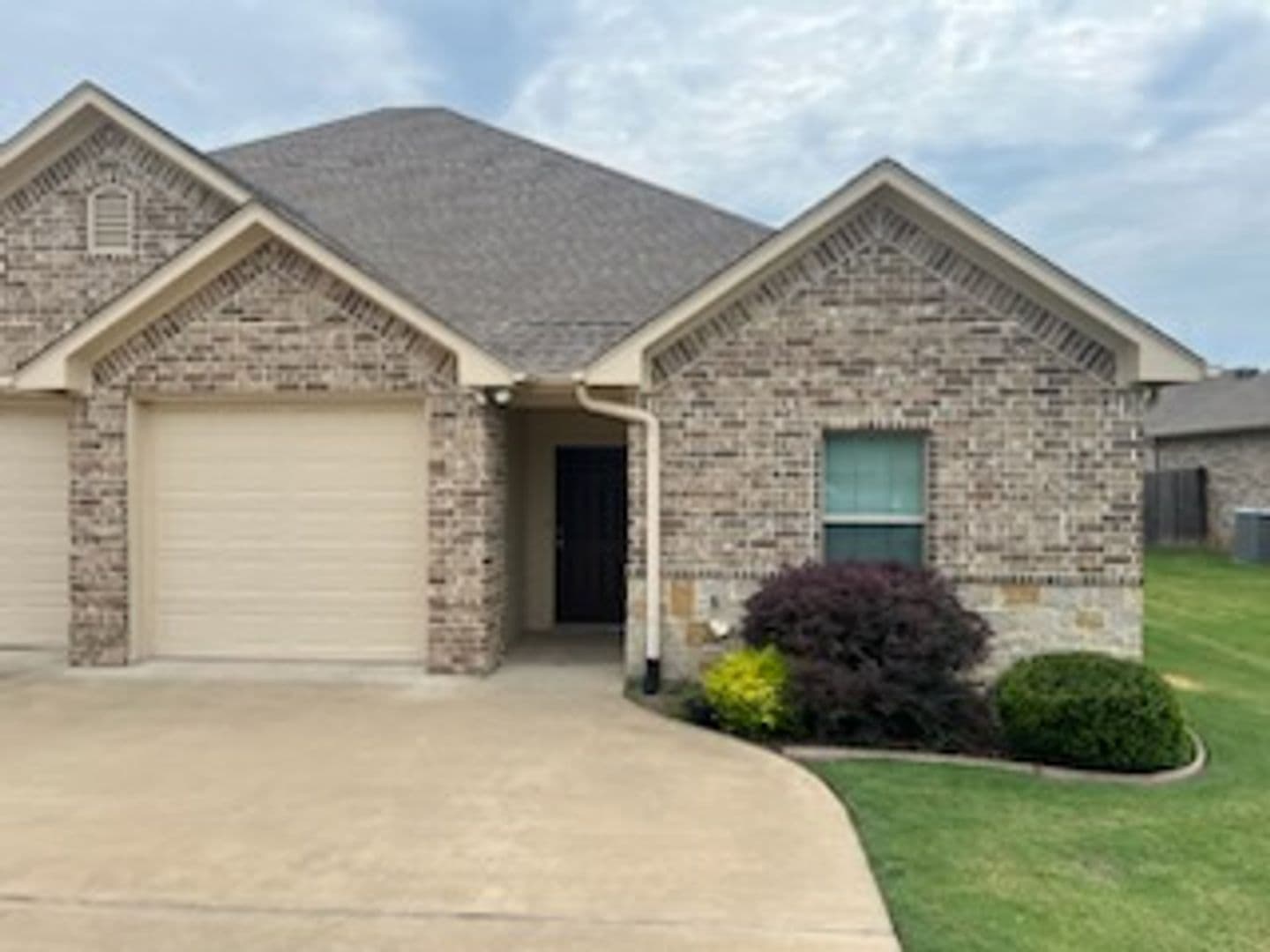 Tyler Townhome: 3921 Mobley Cir