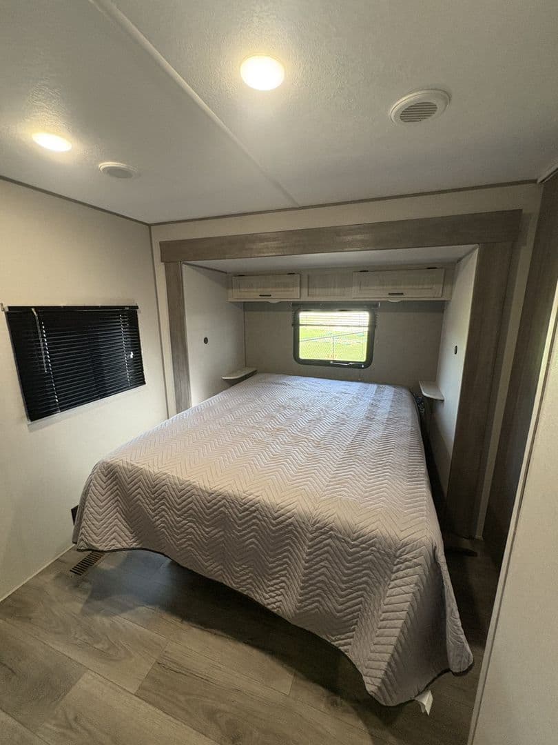 Flint Townhome: 17750 Hwy 155