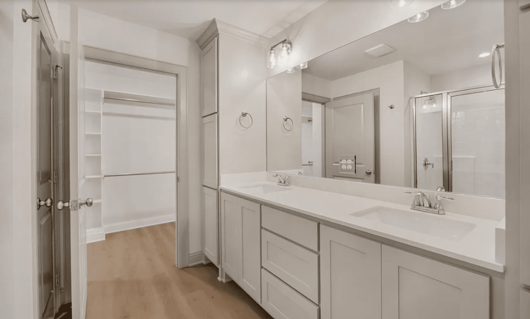 Bullard House: 382 Mary Cir