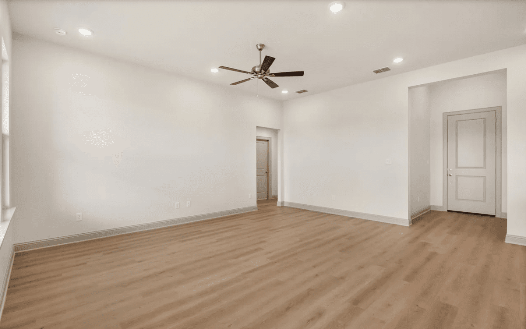 Bullard House: 382 Mary Cir