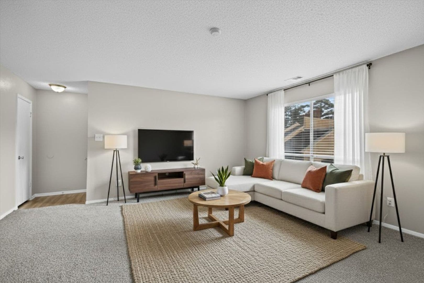 Tyler Apartment: 2720 S Broadway Ave