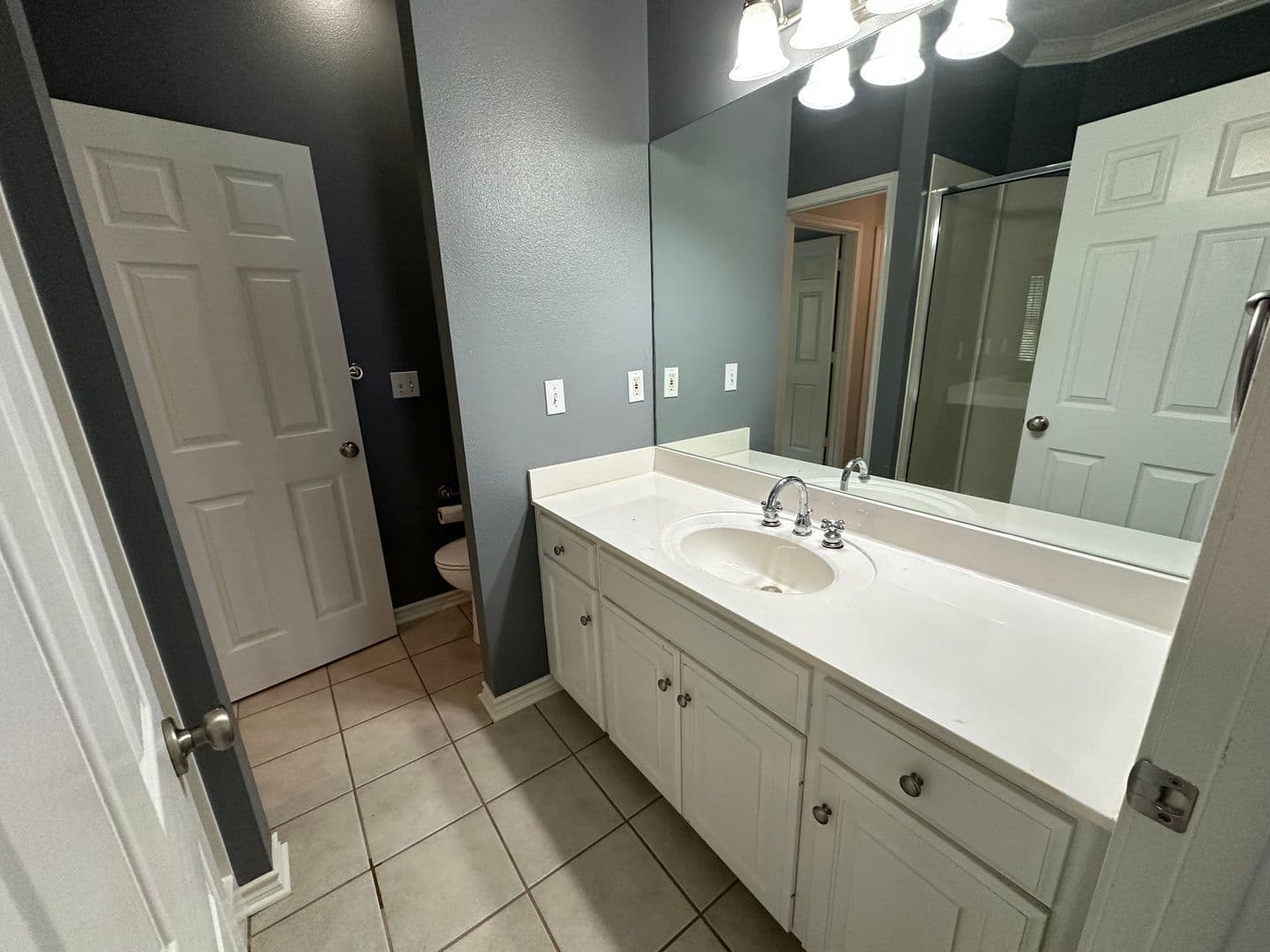 Tyler House: 3934 Hanover Pl