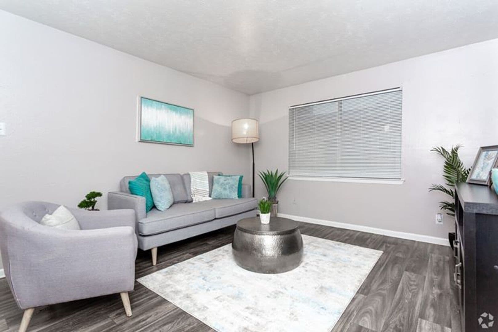 Denton Apartment: 1700 E. Village Dr.