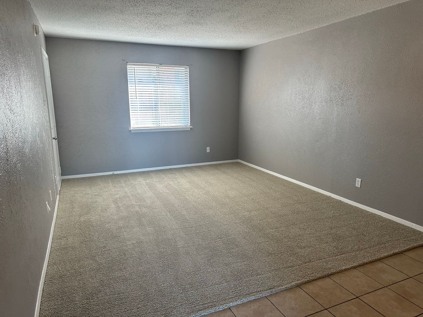 Longview Apartment: 2114 E Marshall Ave