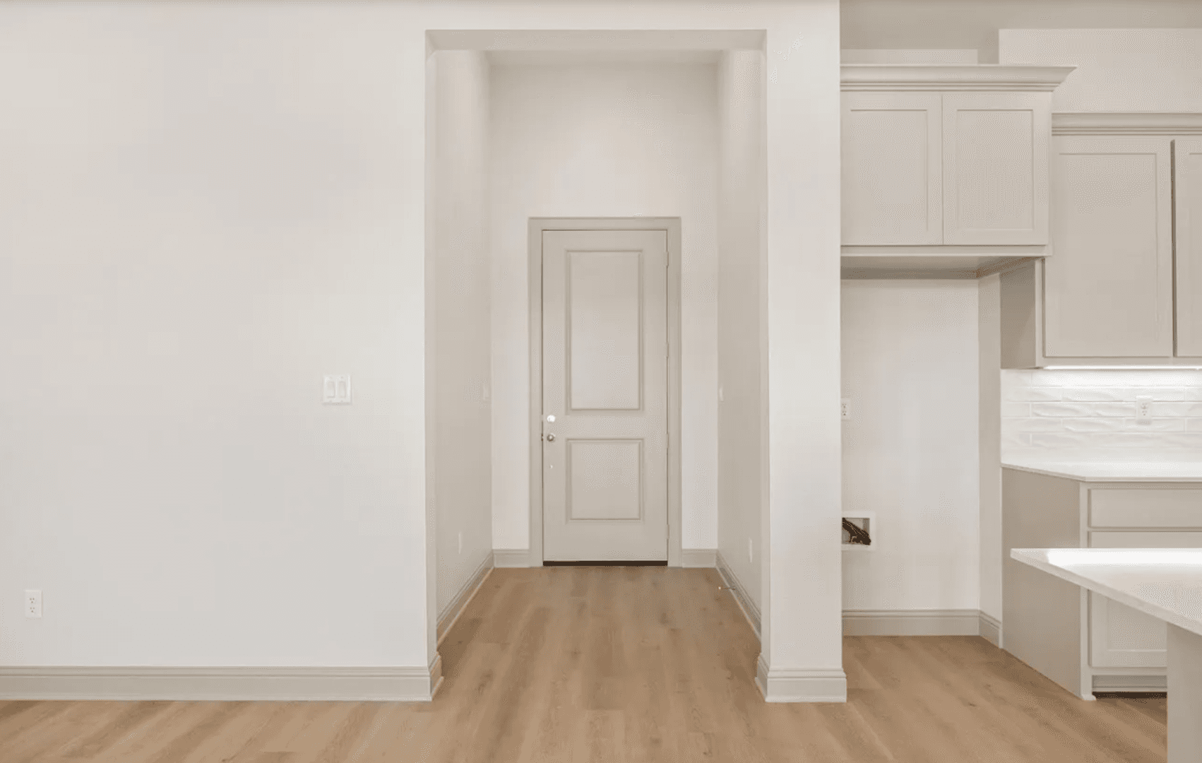 Bullard House: 382 Mary Cir