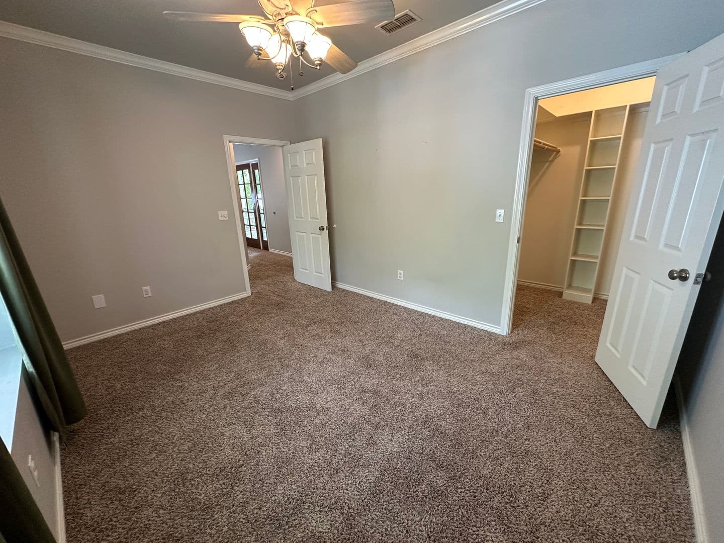 Tyler House: 3934 Hanover Pl