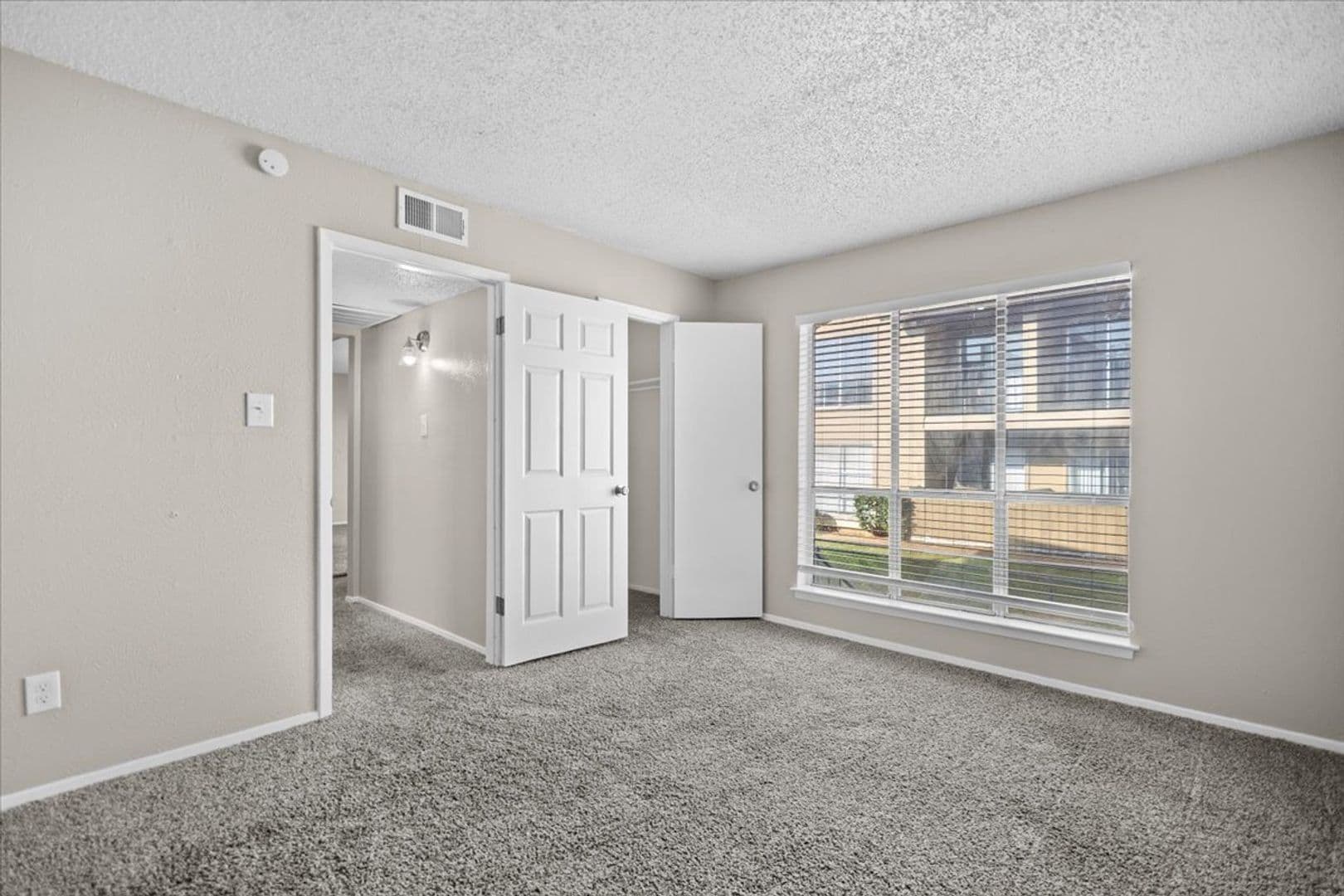Tyler Apartment: 2720 S Broadway Ave