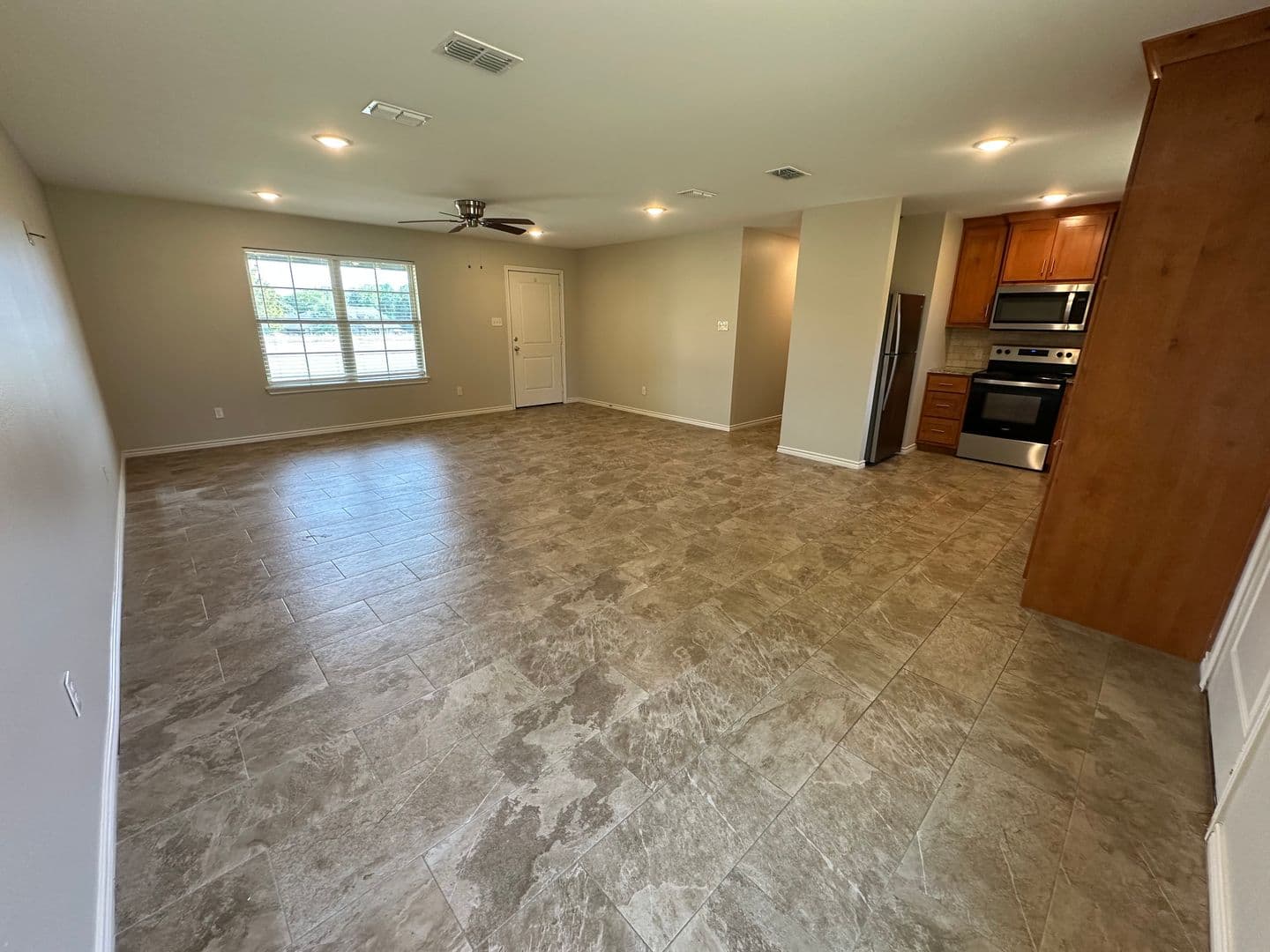 Tyler House: 11749 Spur 248