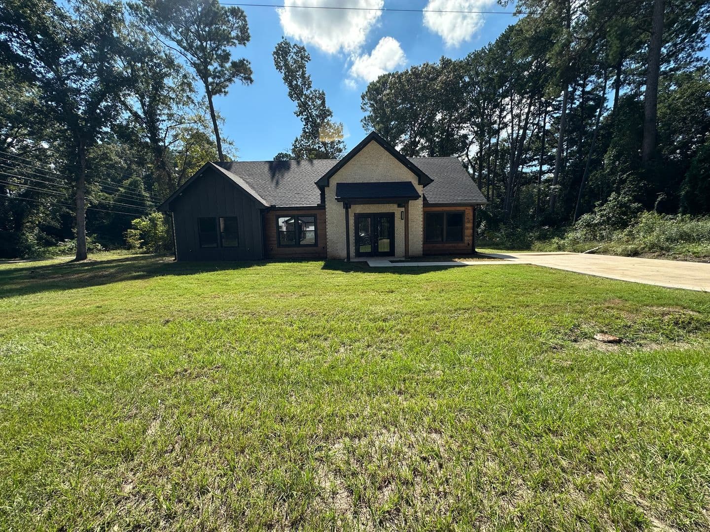 Bullard House: 115 Deborah Dr