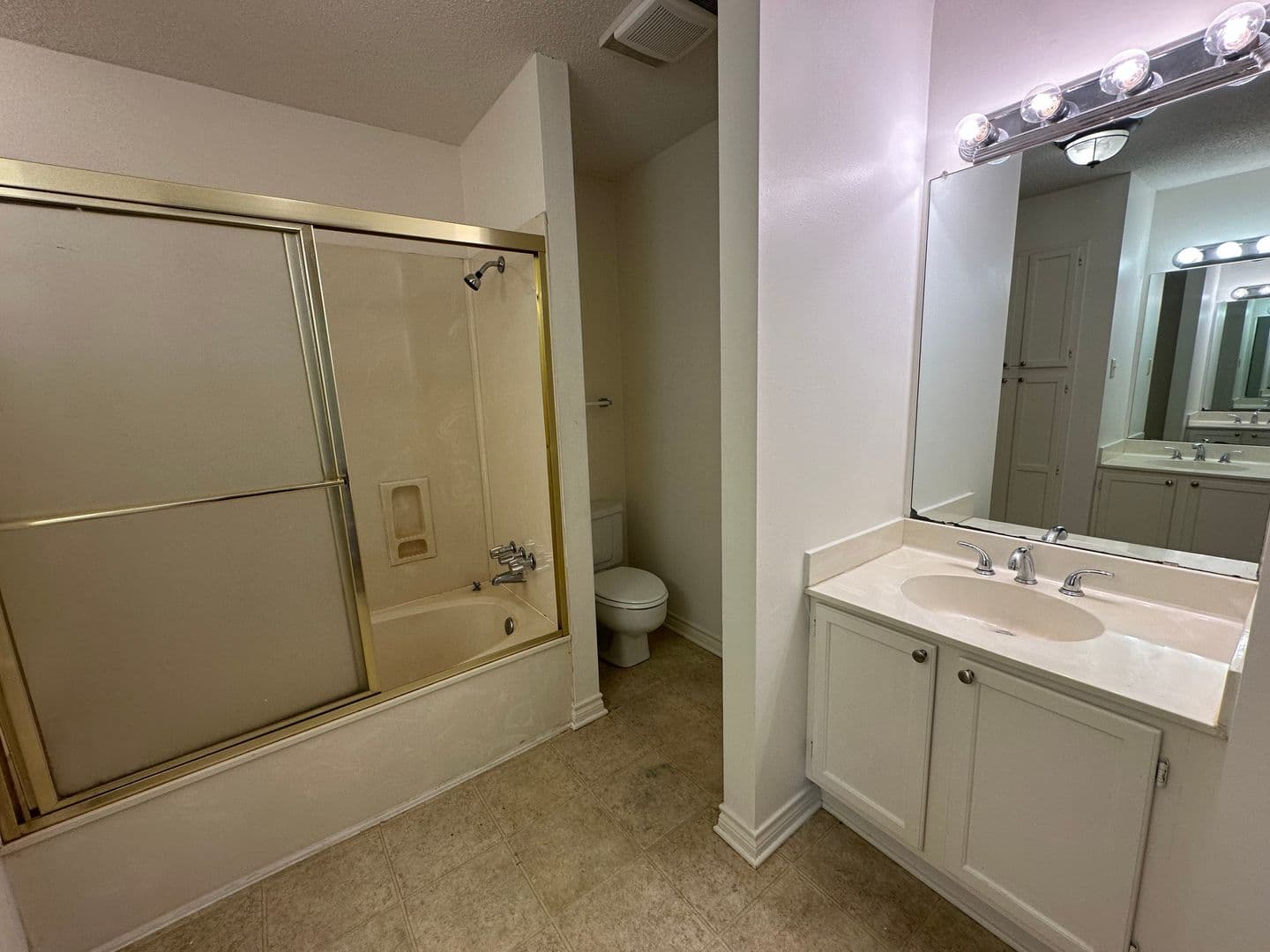 Tyler Townhome: 5885 Creek Side Circle
