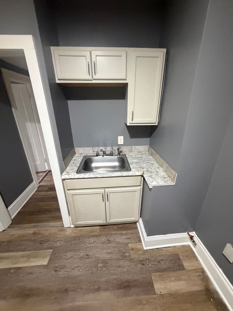 Cleveland Apartment: 3498 Bosworth Road